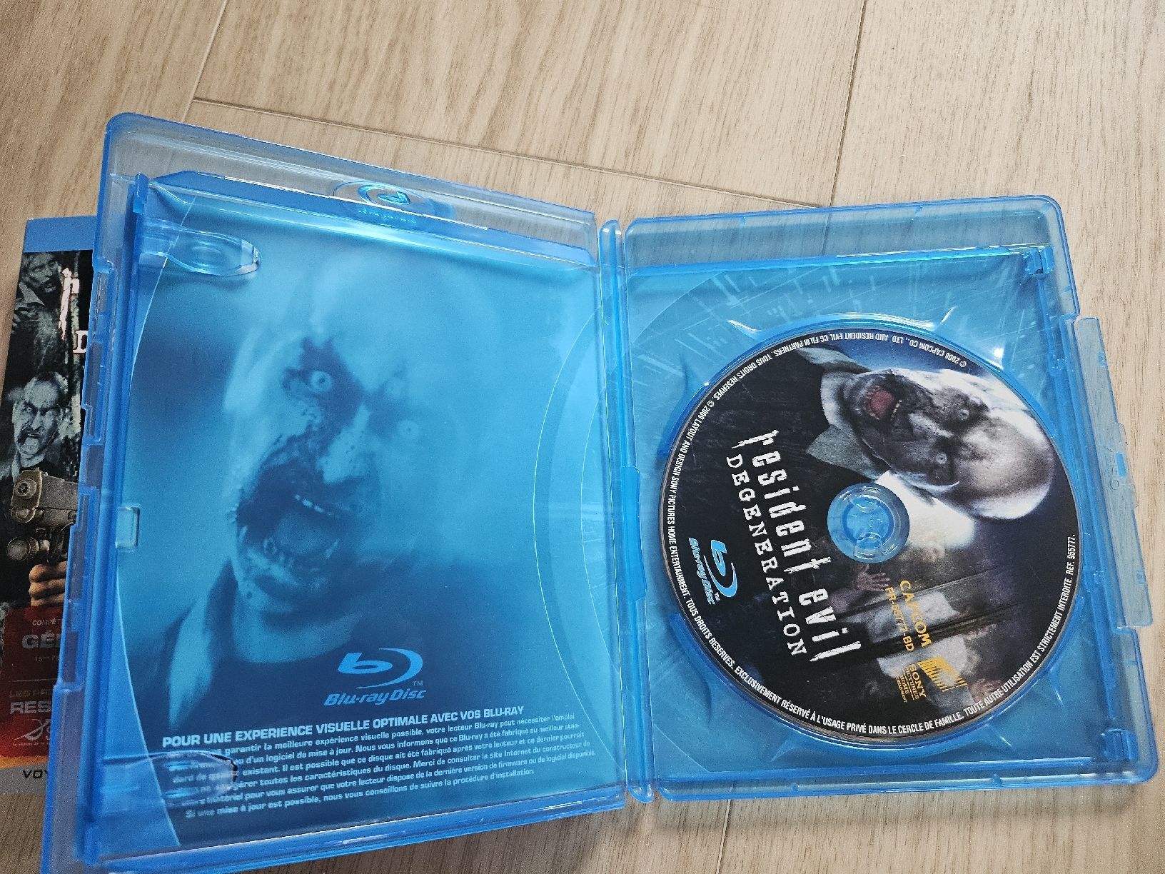 Tutti i DVDs: Resident Evil: Degeneration - Blu-Ray – Usato da La Joux FR venduto da car_ck96 1