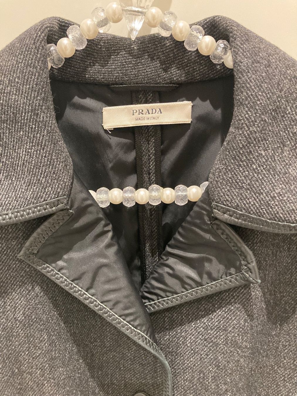 Prada Cappotti: Prada mantello no 40I-36CH – Usato da Paradiso venduto da Kayakara 9
