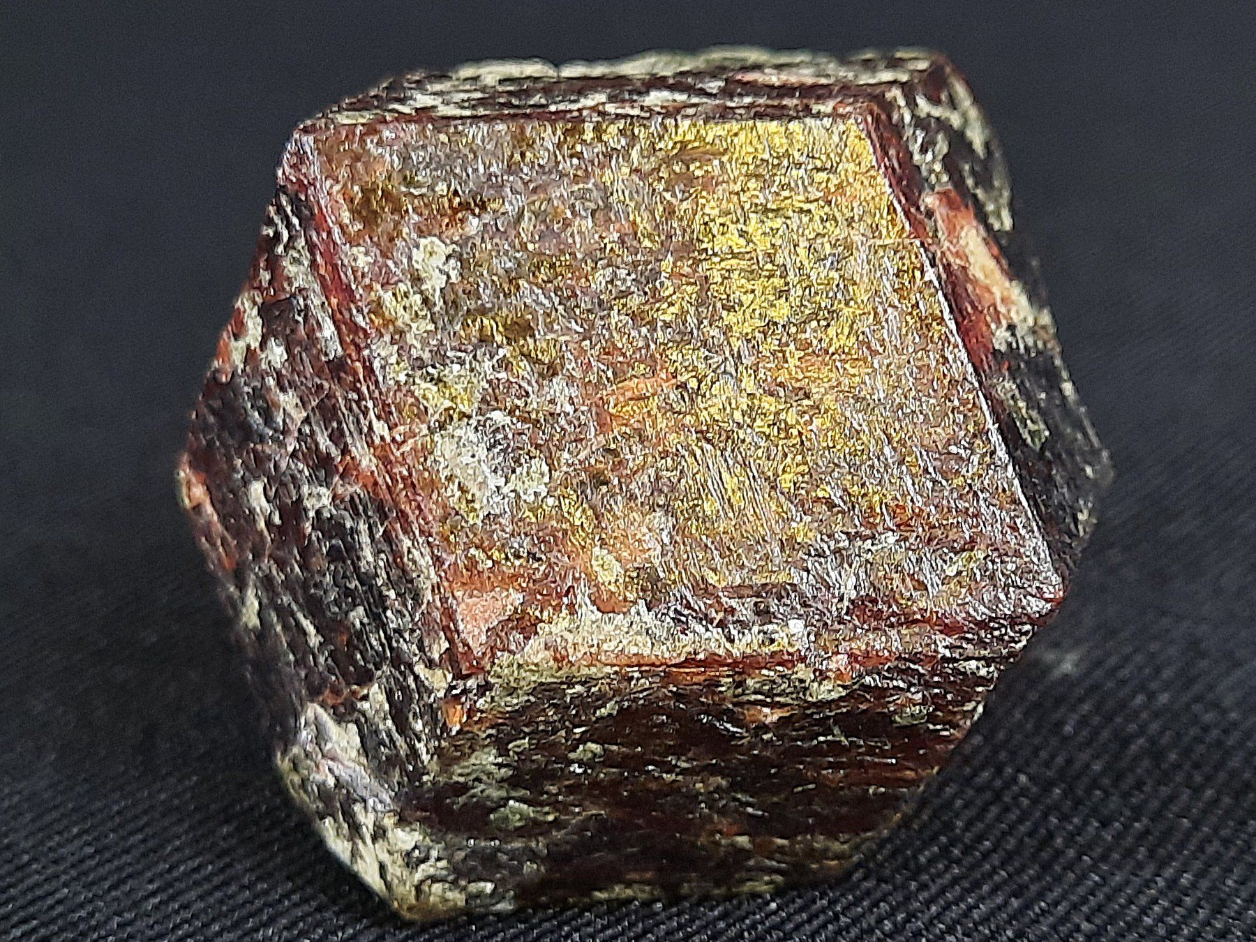 Minerali & Pietre curative: Almandin, Chalkopyrit und Fluorit-Kristall – Usato da Beinwil am See venduto da Restwert_Beinwil 3