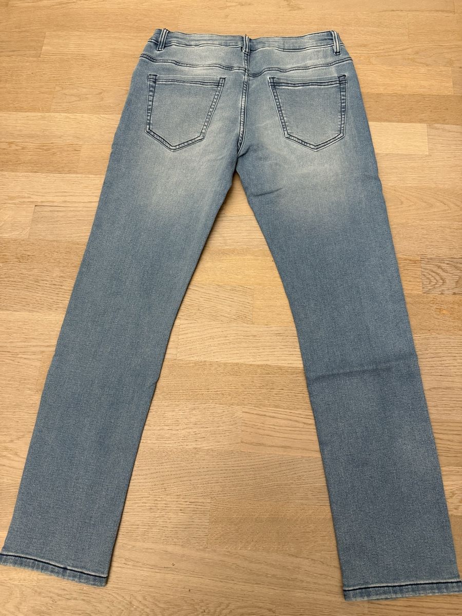 Jeans: Neue Herren Jeans W30, superweich hellblau – Nuovo e nell'imballaggio originale da Rubigen venduto da Elmacino 2