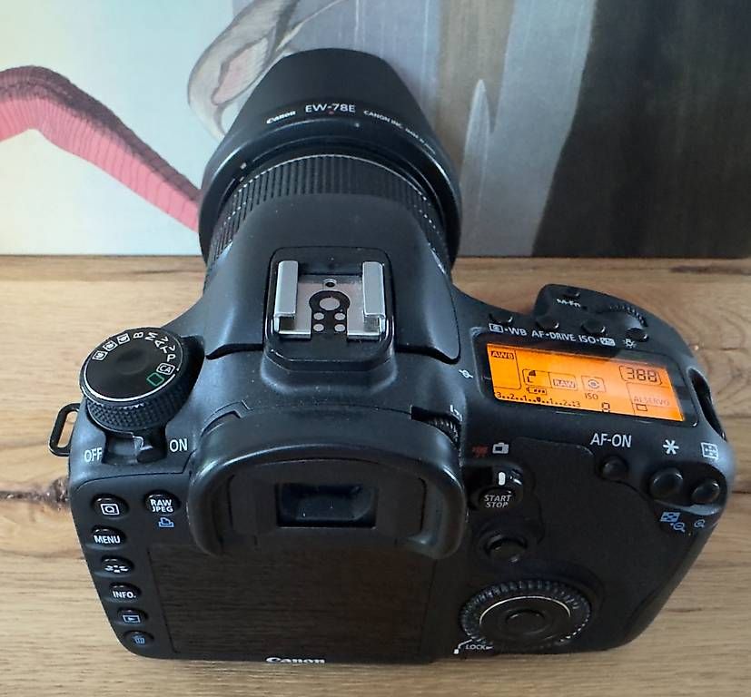 Canon Kamera: Canon 7D mit EF-S 15-85 Objektiv – Gebraucht aus Kaiseraugst von Kinghomer 1