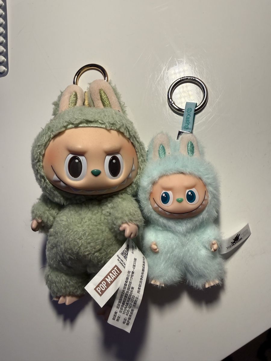 Pop Mart Figurines: 2 original Labubus from Popmart – Neuf (Voir description) à Winterthur par hachiscutecloset 1