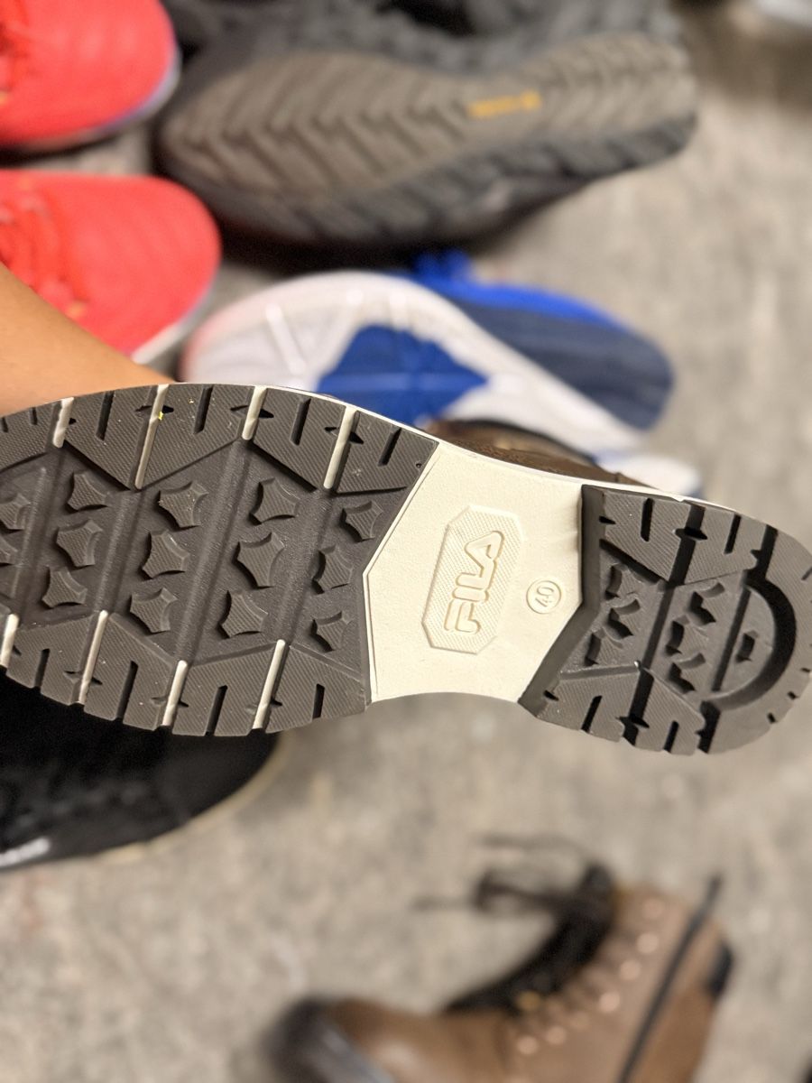 Scarpe per ragazzi: Paket Junge Schuhen gr.40 – Usato da Amlikon-Bissegg venduto da Flowers_Blossom 7