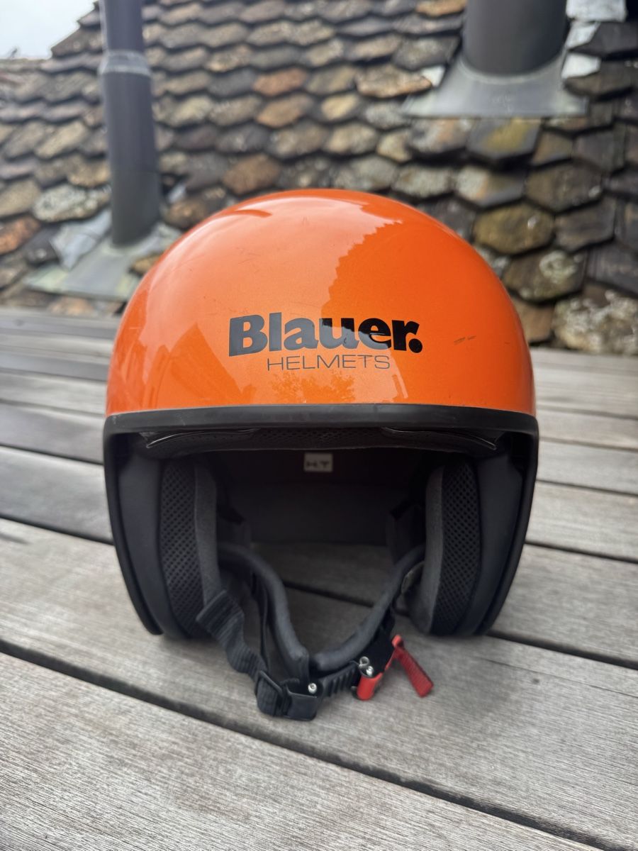 Helme & Visiere: Blauer Helmet – Gebraucht aus Zürich von mar_v8bs 1