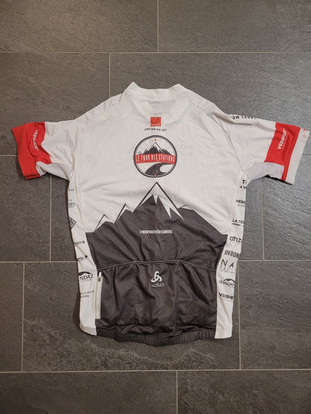 Odlo Canottiere & Pantaloni: Odlo Radtrikot "Tour des Stations" – Nuovo (secondo la descrizione) da Salgesch venduto da cinam 1