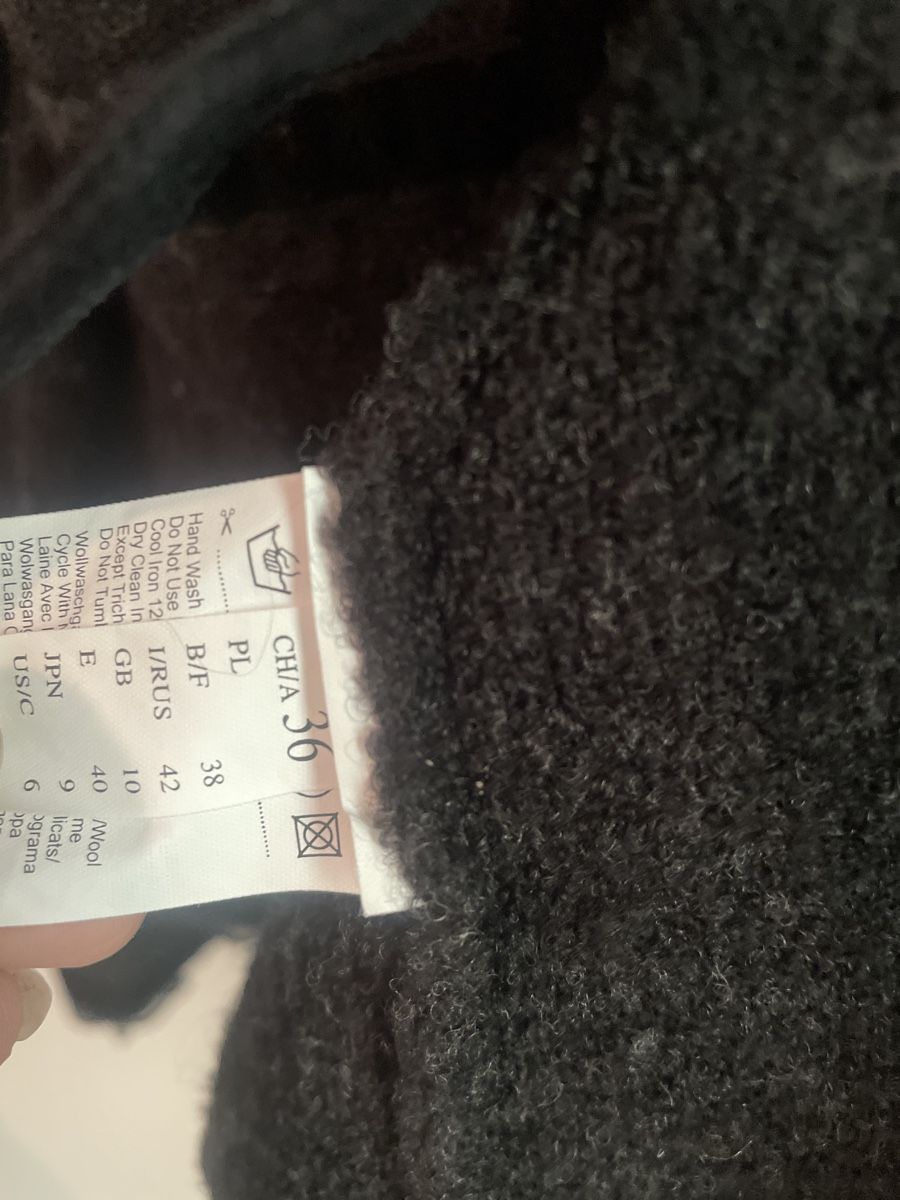 Giacche: Schwarze Strickjacke, Grösse 36 – Usato da Schaffhausen venduto da Kolibri023 1