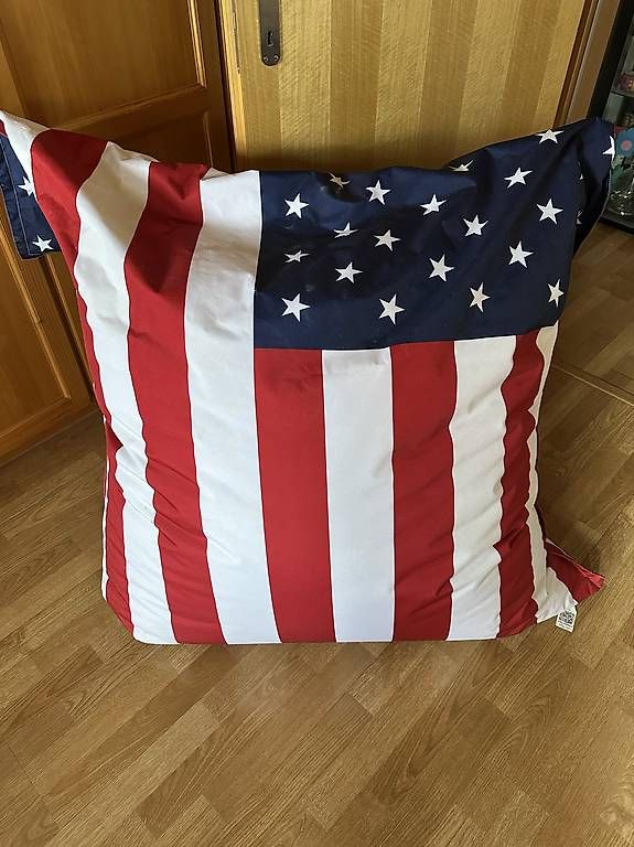 Sgabelli: Pouf USA big size – Usato da La Chaux-de-Fonds venduto da lol_2typ