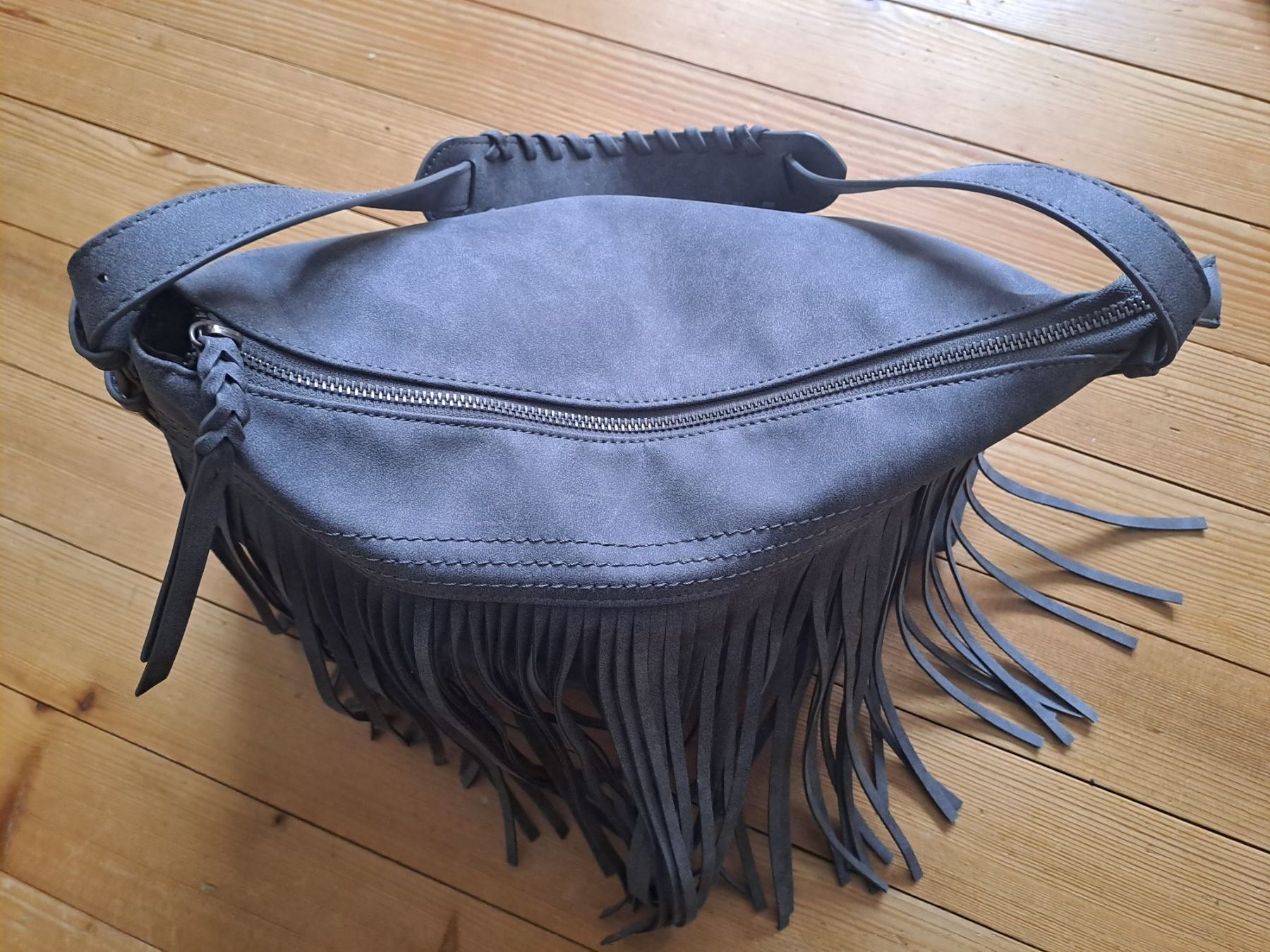 Taschen für Damen: Handtasche, Hobobag mit Fransen – Neu (gemäss Beschreibung) aus Engelberg von ollinseaotter 2