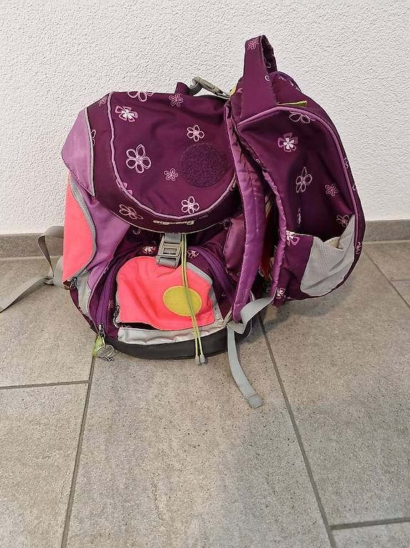 Ergobag Borse & Zaini: Ergobag Schulrucksack mit Turnsack und Etui – Usato da Selzach venduto da Sabe412
