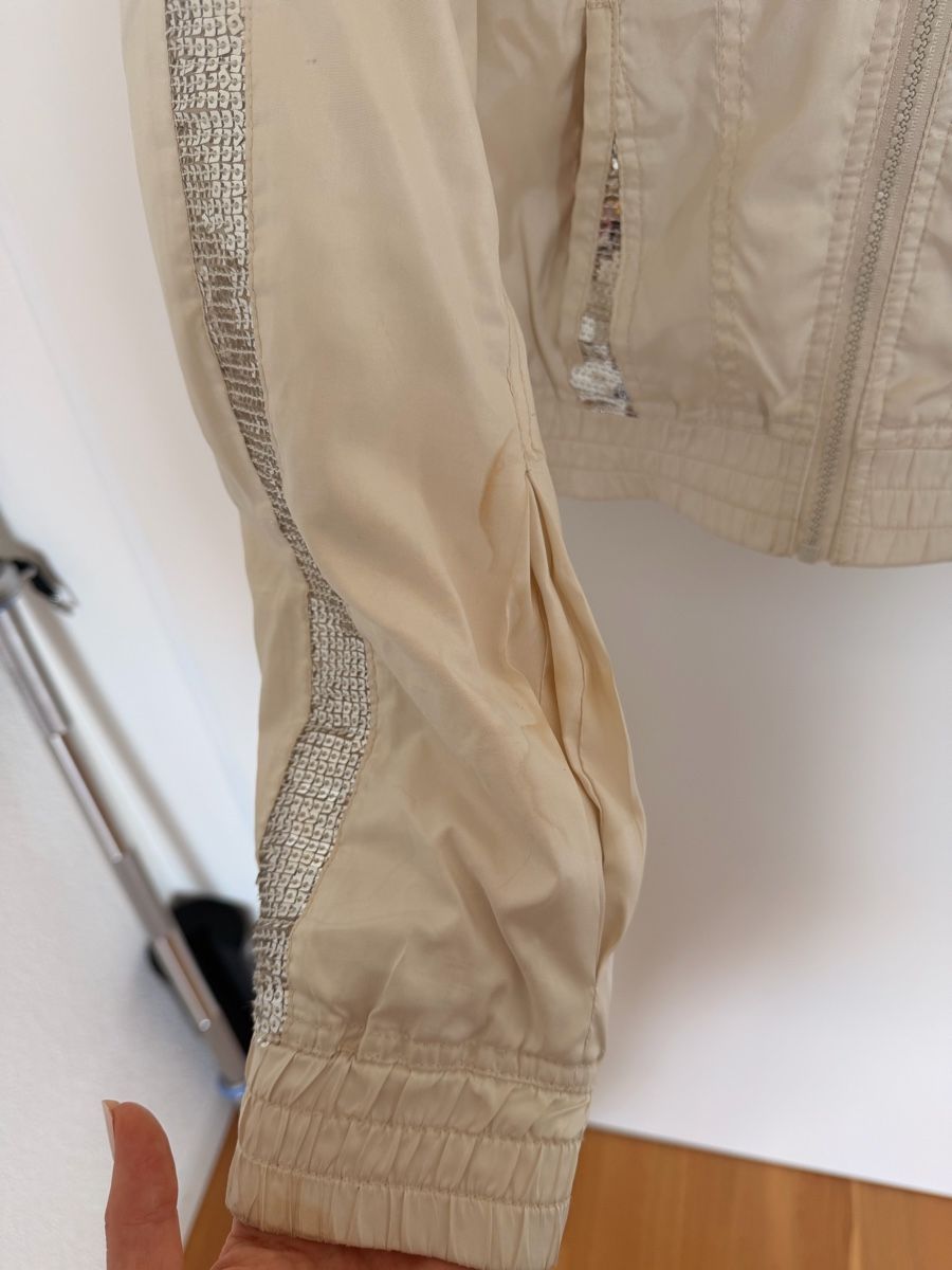 Only Giacche: ONLY Jacke Damen Grösse S mit Pailletten – Usato da Zug venduto da vik_p5lx 2