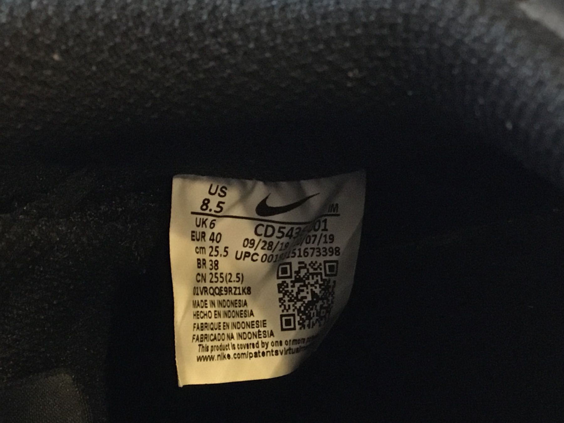 Nike Herrenschuhe: Nike Sneaker Gr. 40 oder 8,5 – Gebraucht aus Diessenhofen von quinto9 4