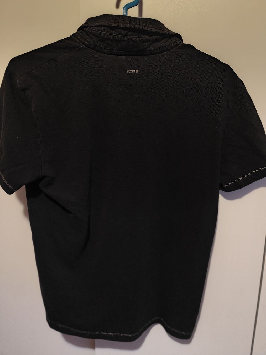 Hugo Boss Magliette Polo: Vintage Hugo Boss Poloshirt – Usato da Rothrist venduto da SiddharthaMoon 1