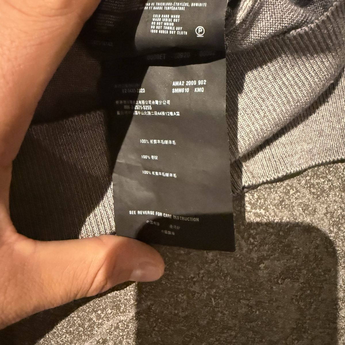 Prada Maglioni & Felpe: Prada Linea Rossa V-Neck Pullover Grau – Usato da Embrach venduto da bernadiebernada 3