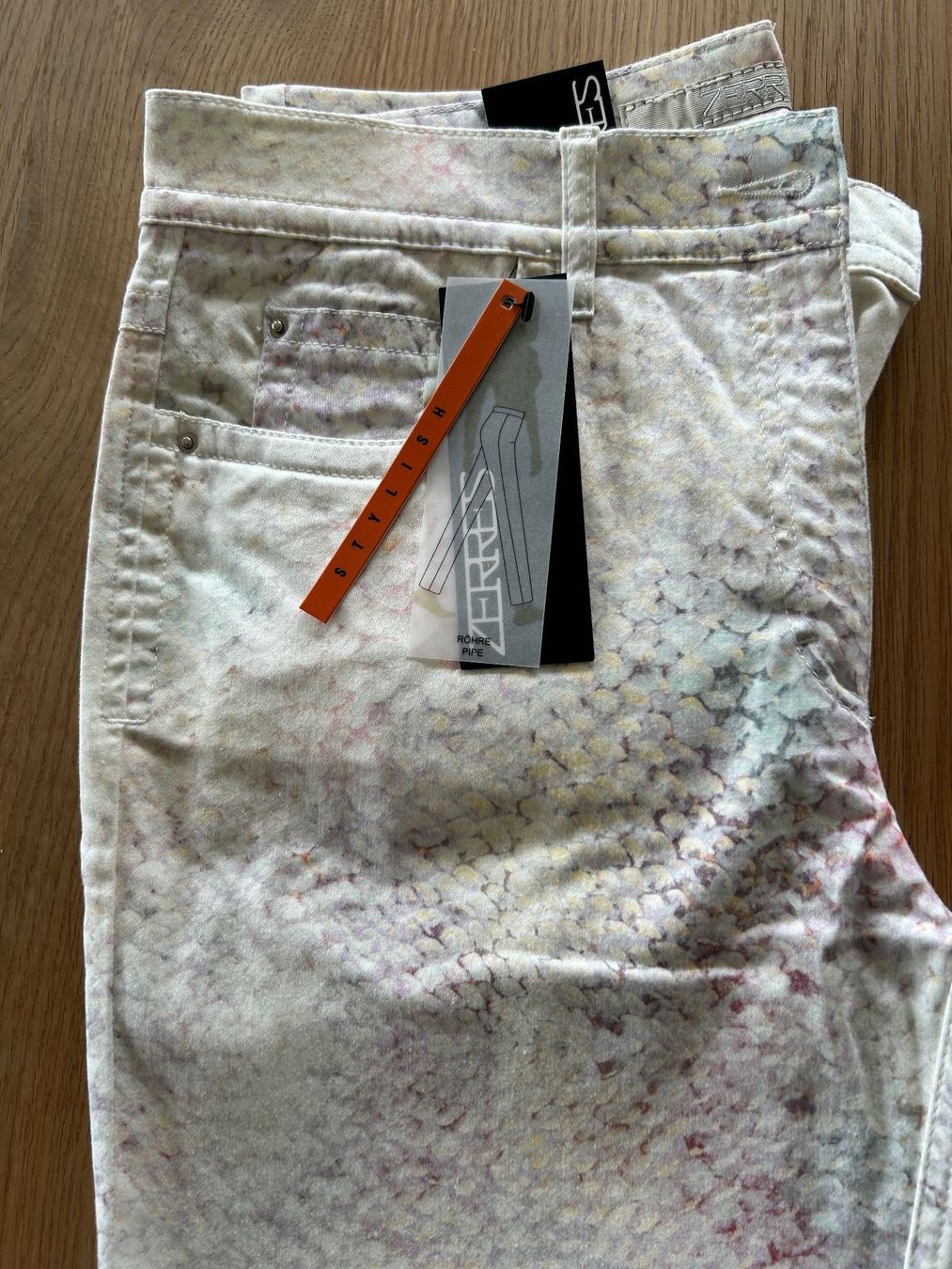 Jeans: DAMEN JEANS  GRÖSSE 40 – Nuovo (secondo la descrizione) da Schmerikon venduto da Tintling