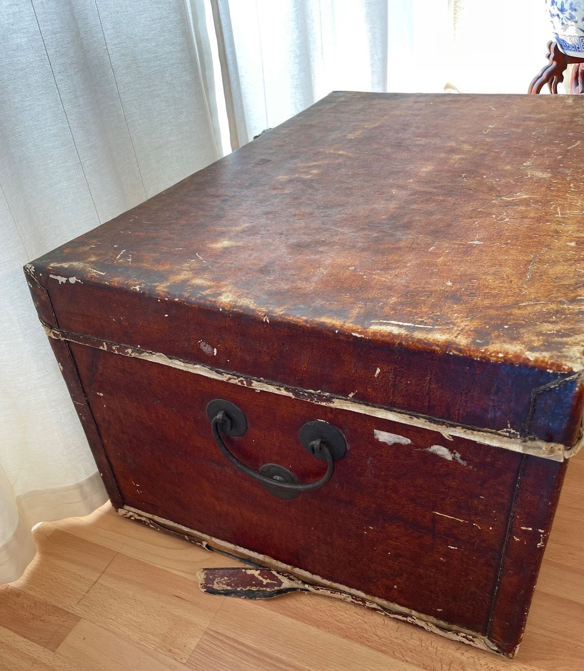 Truhen: Antike Chinesische Hochzeitstruhe ca 85x57x40 cm – Gebraucht aus Wengen von rotstock1696 3