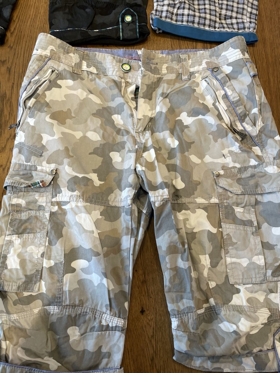 Pantaloni: 7x Hosen kurz Grösse M / L – Usato da Niederbüren venduto da poschti 2