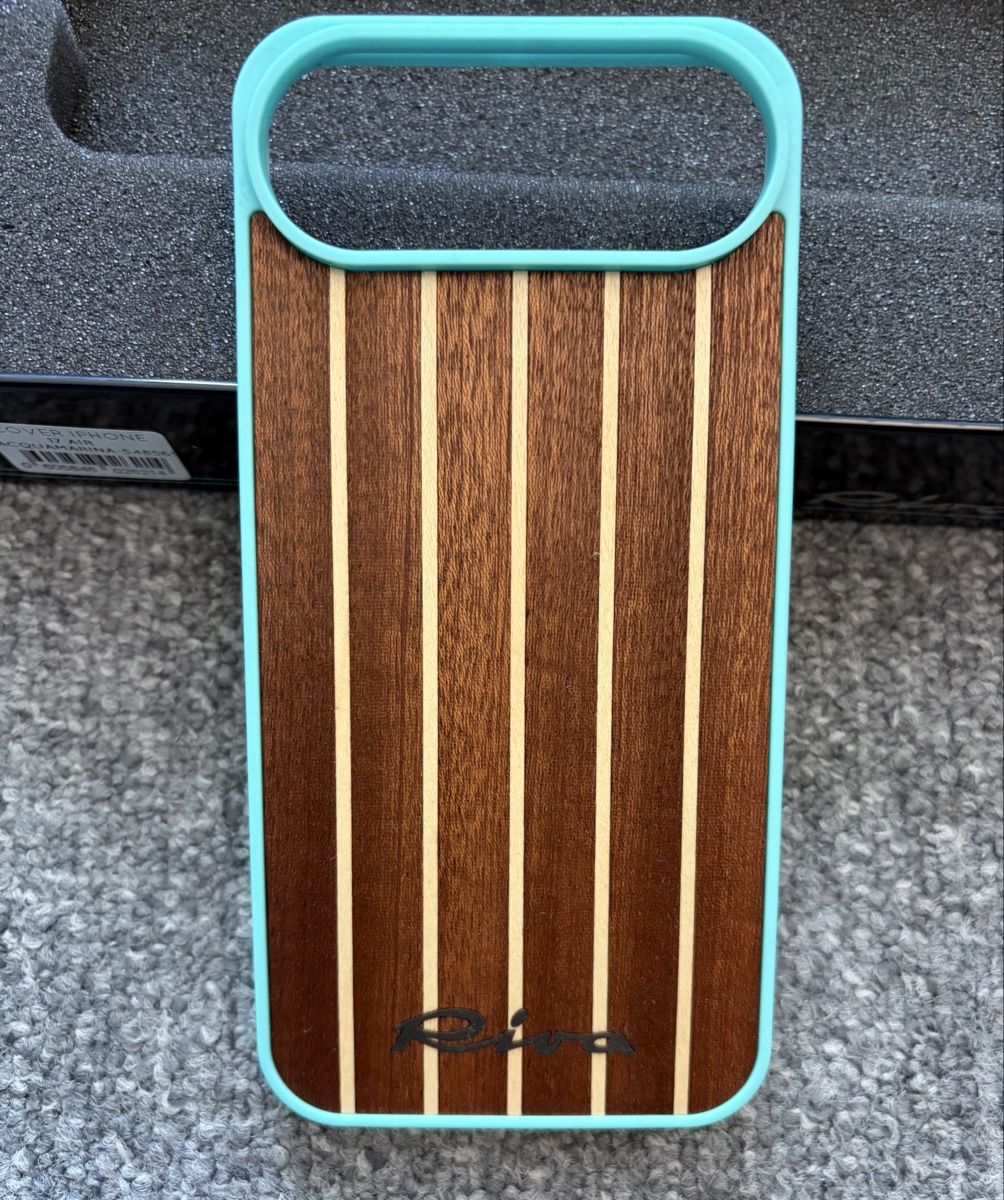 Apple Cover & Protezioni schermo: Riva iPhone AIR Cover – Nuovo e nell'imballaggio originale da Zürich venduto da 1depe
