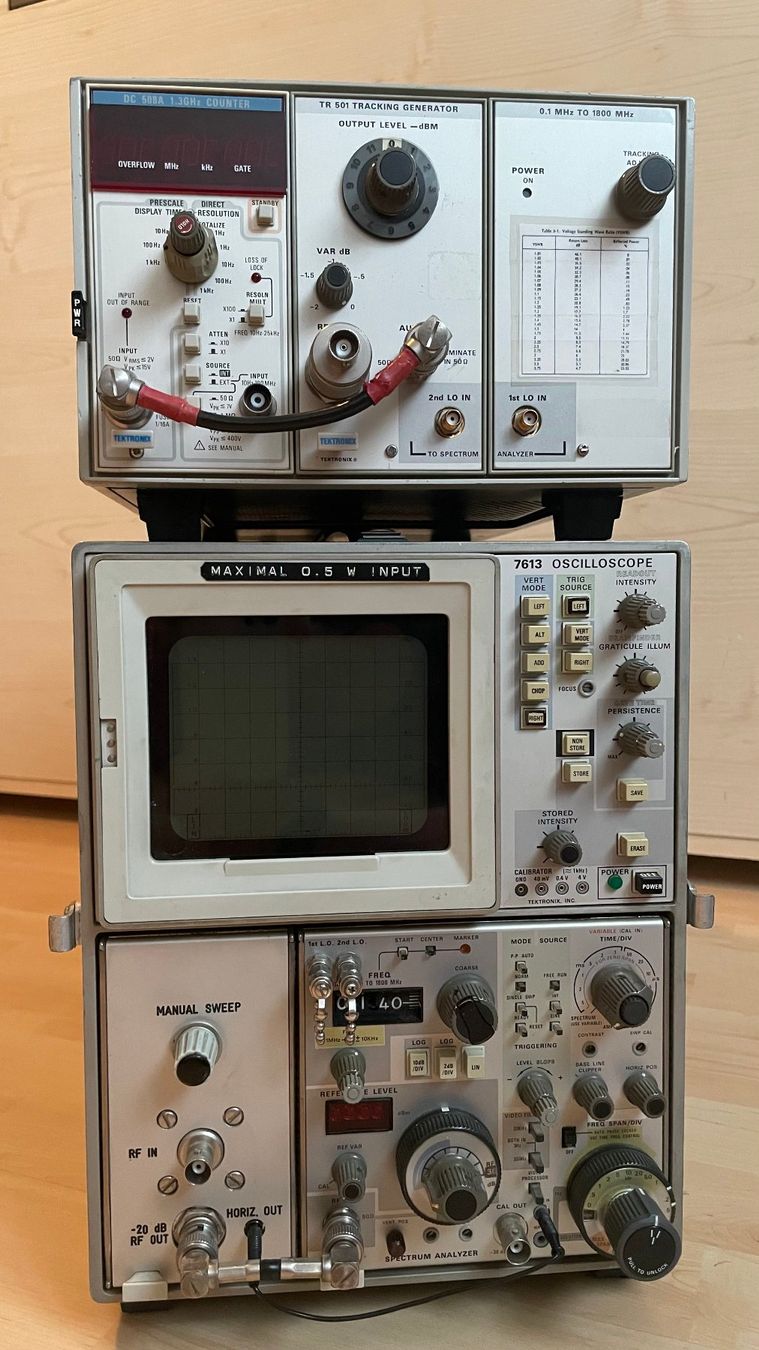 Messen: TEKTRONIX Spectrum Analyzer mit Tracking Generator – Gebraucht aus Steinhausen von