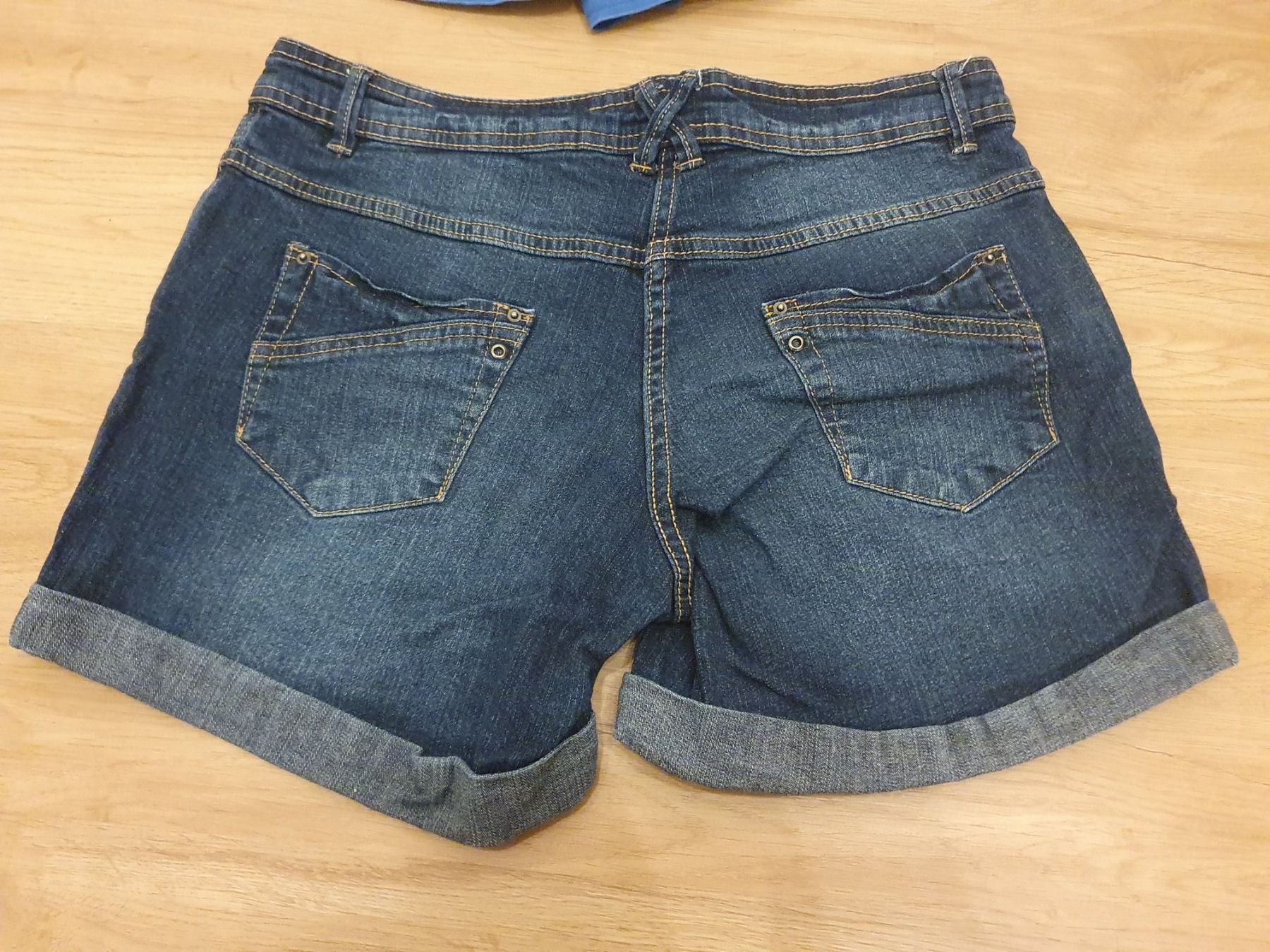 Hosen: 2 Shorts, Hotpants blau, Jeans Gr. S – Gebraucht aus Heinrichswil von sabi2809 3