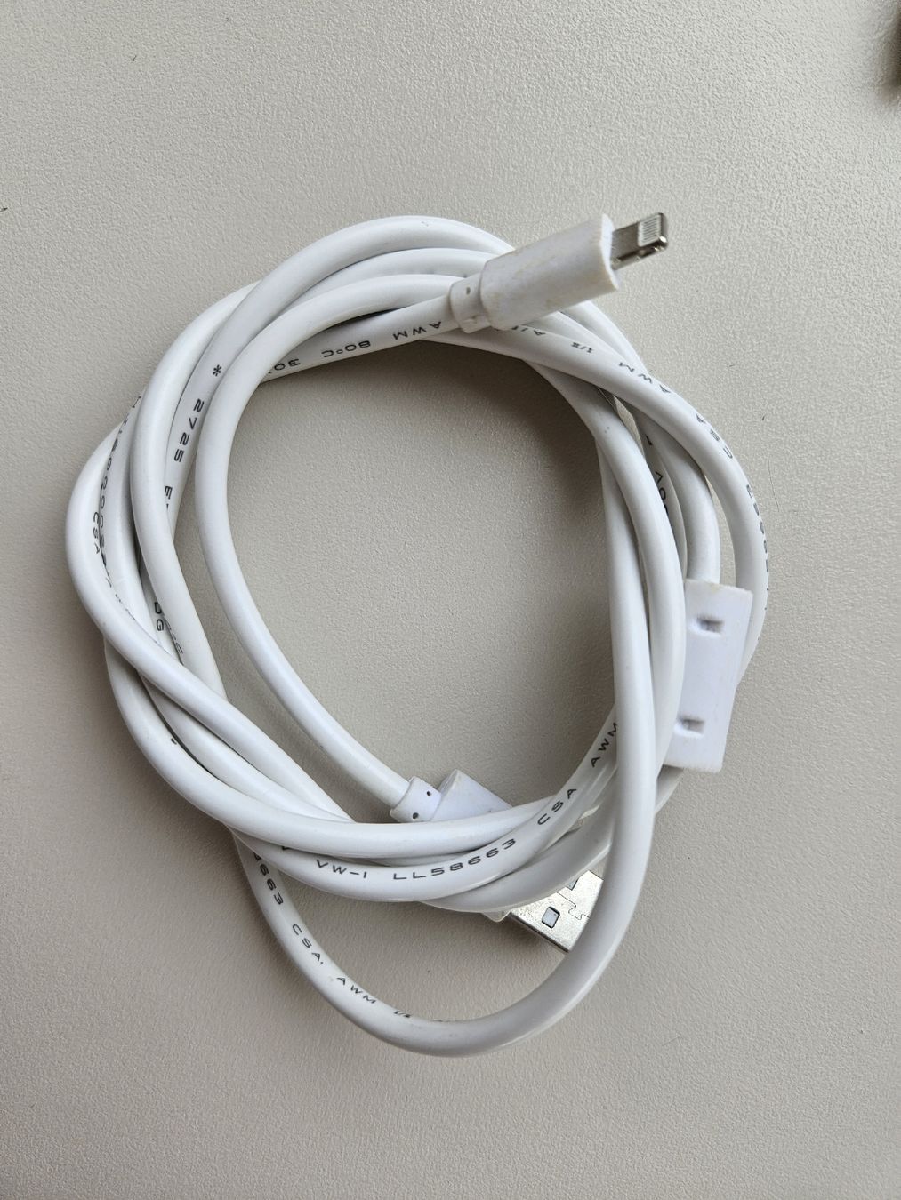 Cavi: USB A - Lightning cable – Usato da Biberist venduto da Volo28 1