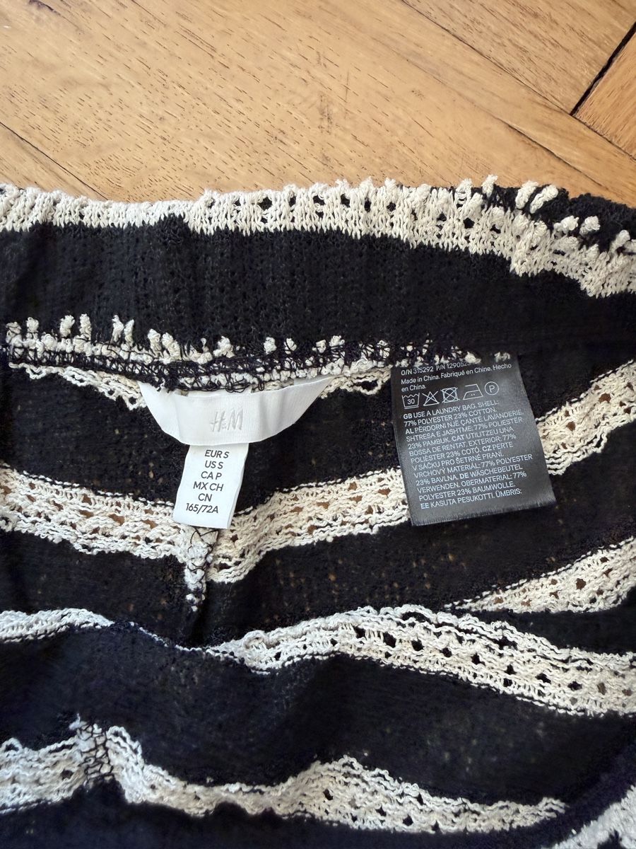 H&M Pantalons: Leichte Strickshorts H&M – D'occasion à Zürich par Nadgb1303 2