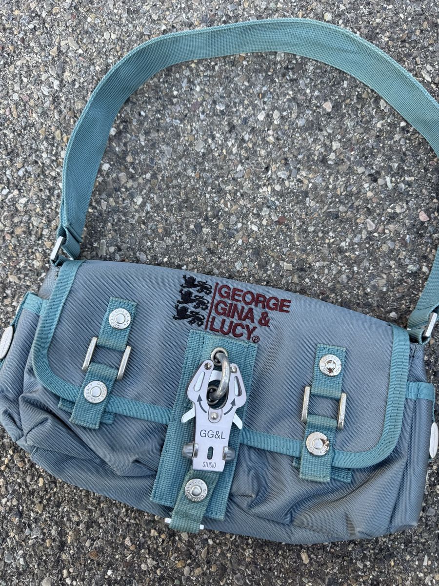 George Gina & Lucy Sacs femmes: George Gina & Lucy Lilli Putania Bag Turquoise Blue – D'occasion à Effretikon par rus_2l2p 1