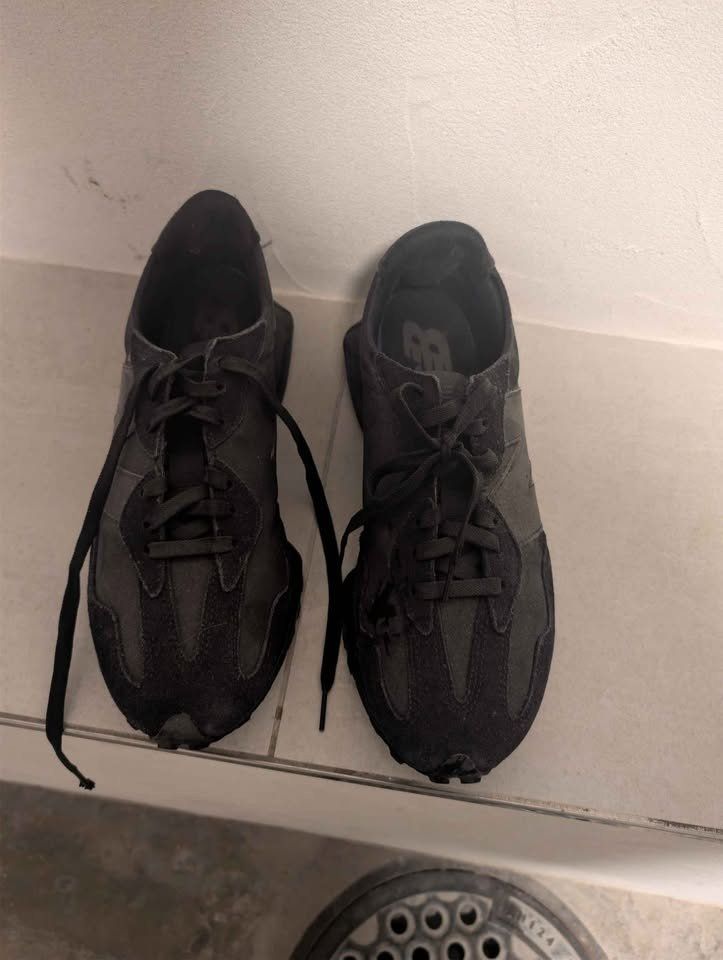 New Balance Scarpe per ragazzi: new balance 327 – Usato da Lucens venduto da mal_vd9n