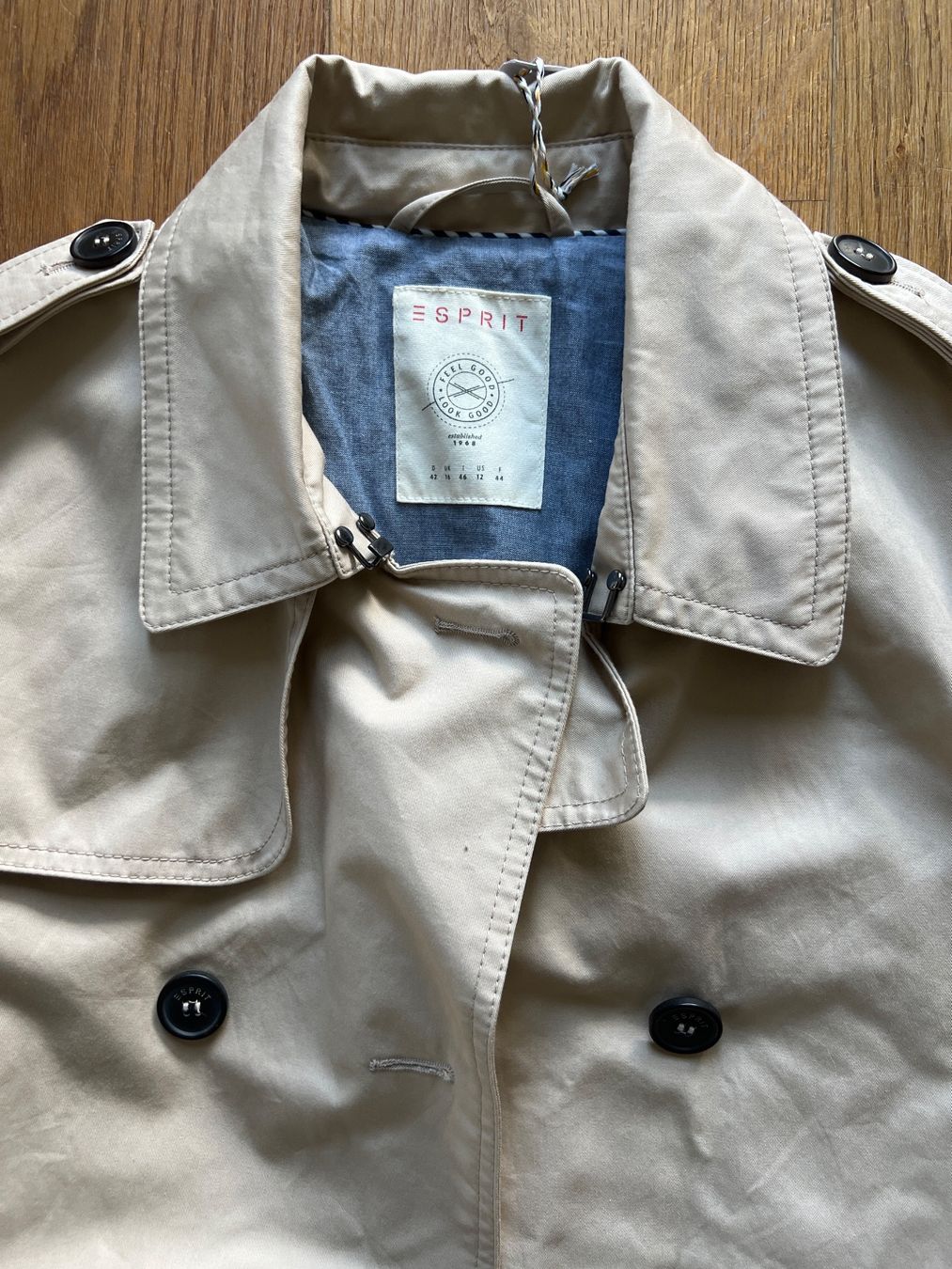 Cappotti: Schöner Trenchcoat von Esprit Gr M – Usato da Villnachern venduto da kim_rrs6 1