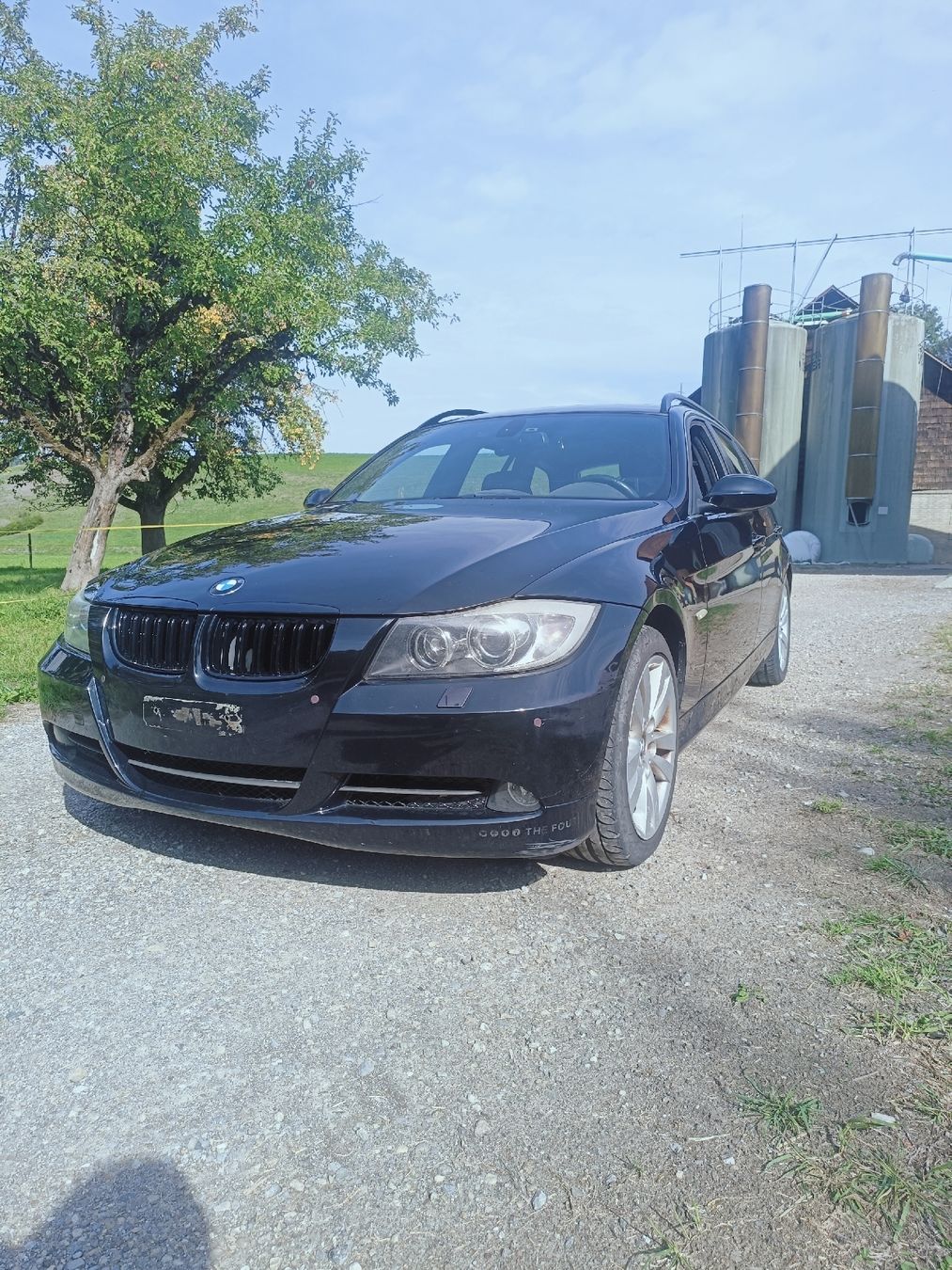 BMW Automobili: BMW 325xi Touring – Difettoso da Grünenmatt venduto da m.mosimann