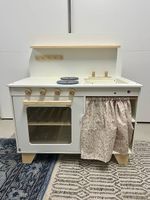 Kinderküche aus Holz  CHF 70. 