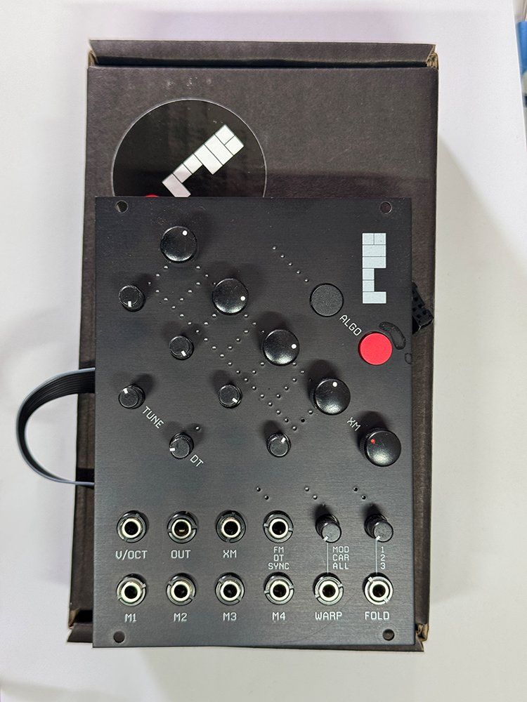 Strumenti musicali: RYK ALGO - Quad Complex Oscilator Bank Eurorack – Usato da Muraz (Sierre) venduto da kribee