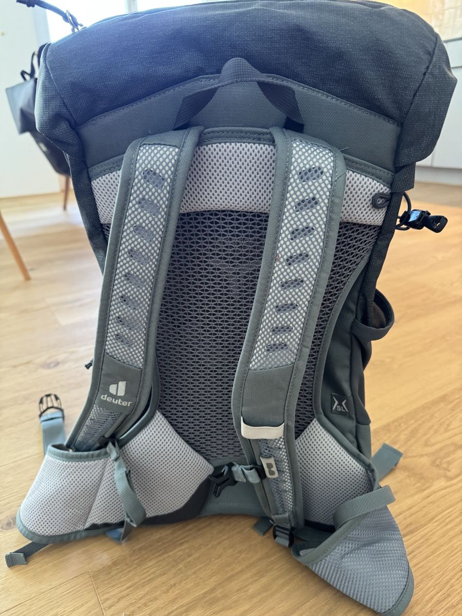 Deuter Zaini: Rucksack Deuter AC Lite 22 SL wmn – Usato da Basel venduto da snowkati 2