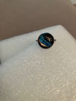Silberfarbener Edelstahl Ring mit Glasstein, kräftige Farben