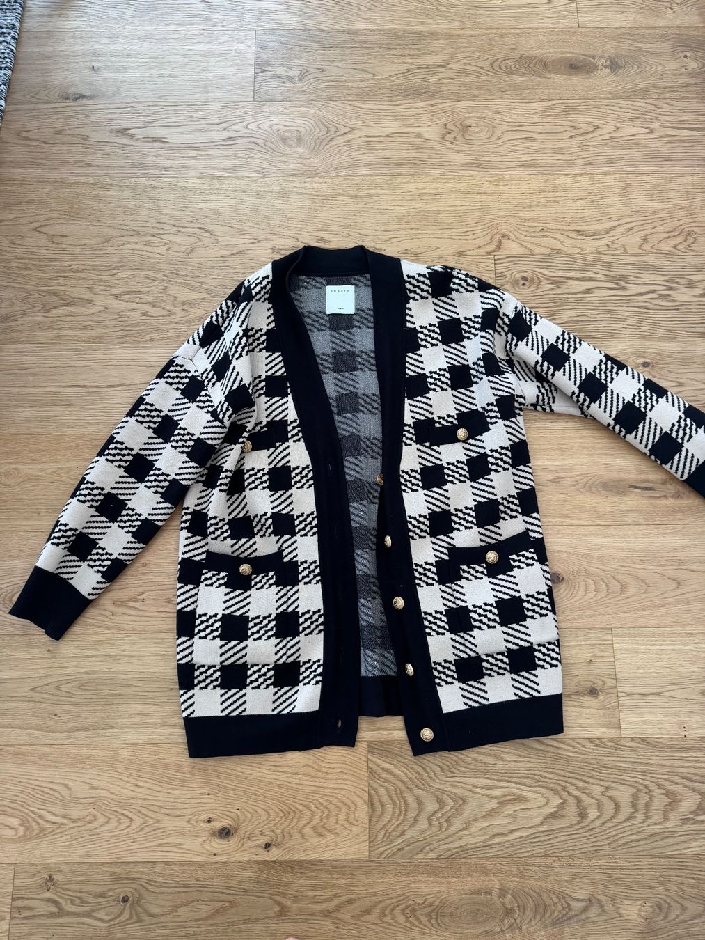 Sandro Pulls & Sweat-shirts: Sandro , oversized, sehr gut. Zustand – D'occasion à Kilchberg ZH par tat_b228