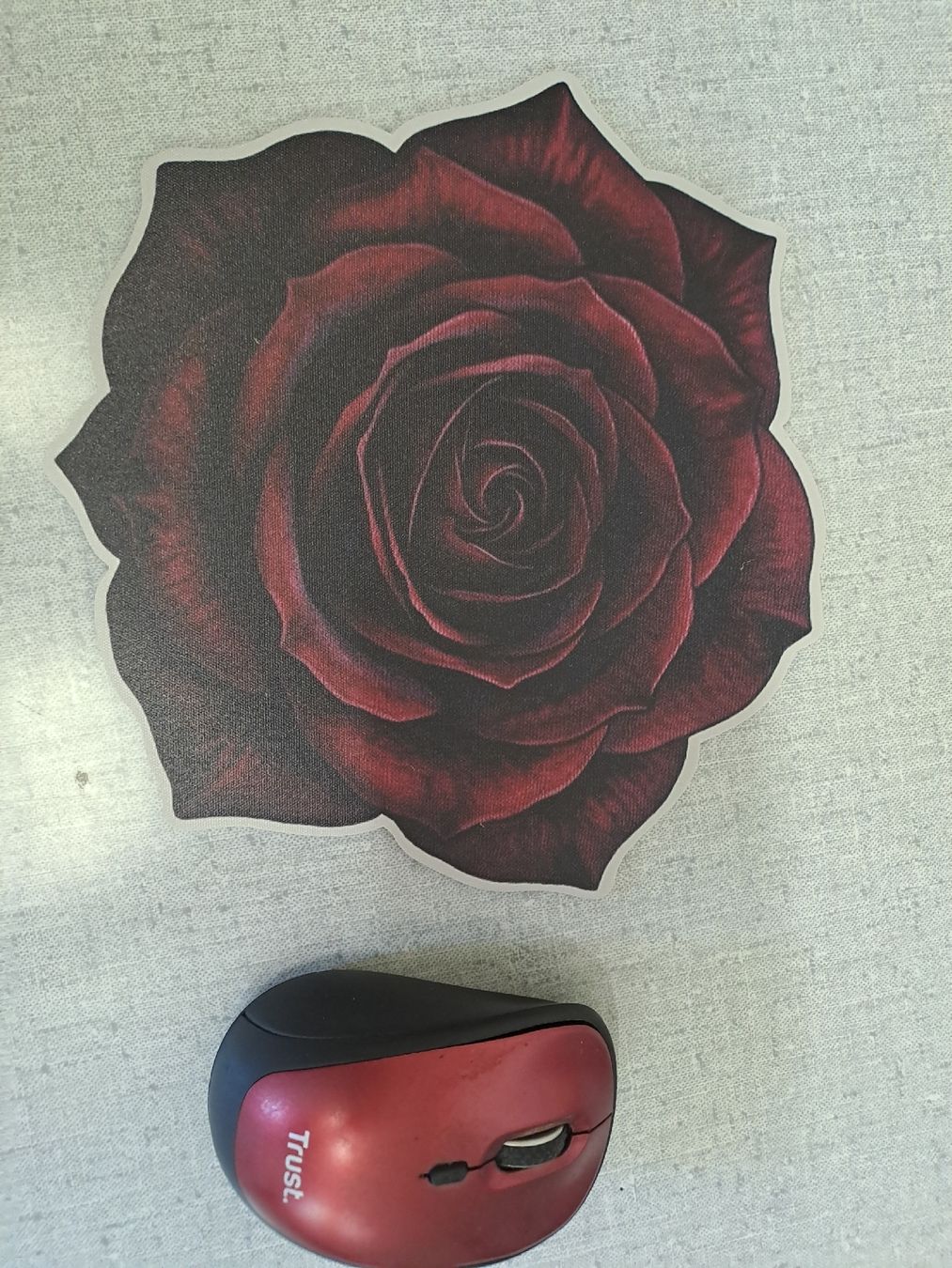 Tapis de souris: Mauspatt mit roter Rose – Neuf (Voir description) à Uznach par Walaylatiere 1