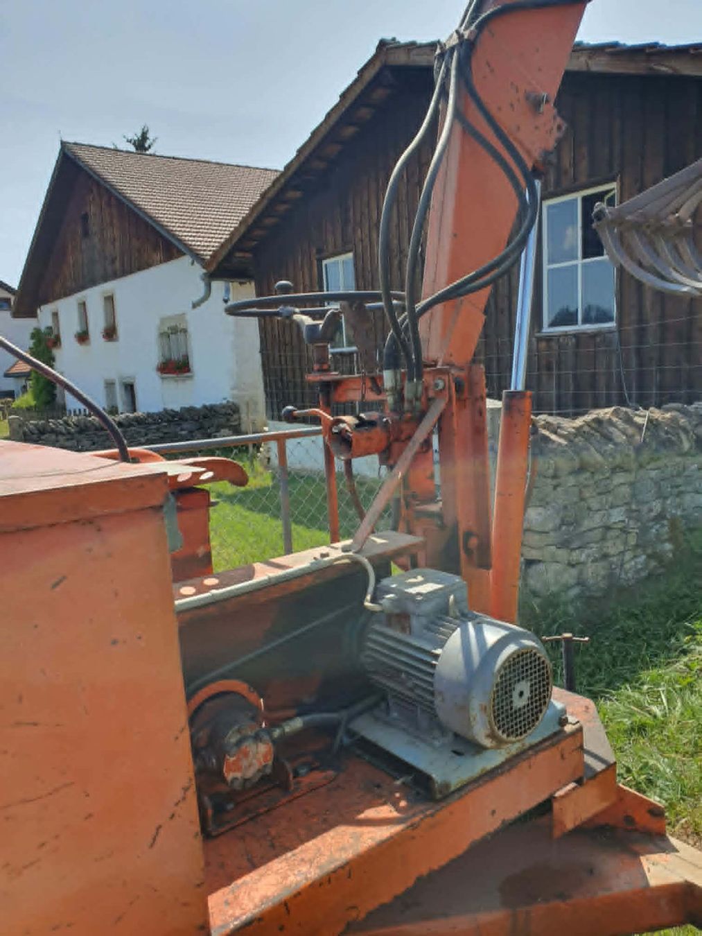 Tutte le macchine: Grue à fumier – Usato da La Chaux-des-Breuleux venduto da galaade 1