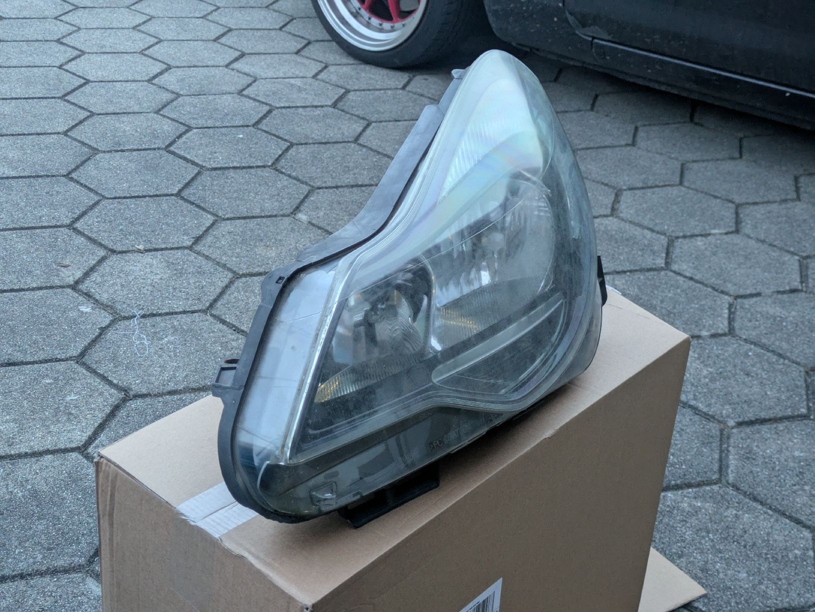 Opel Fari: Opel Corsa D Scheinwerfer Links – Usato da Alpnach Dorf venduto da giz_q88l 1