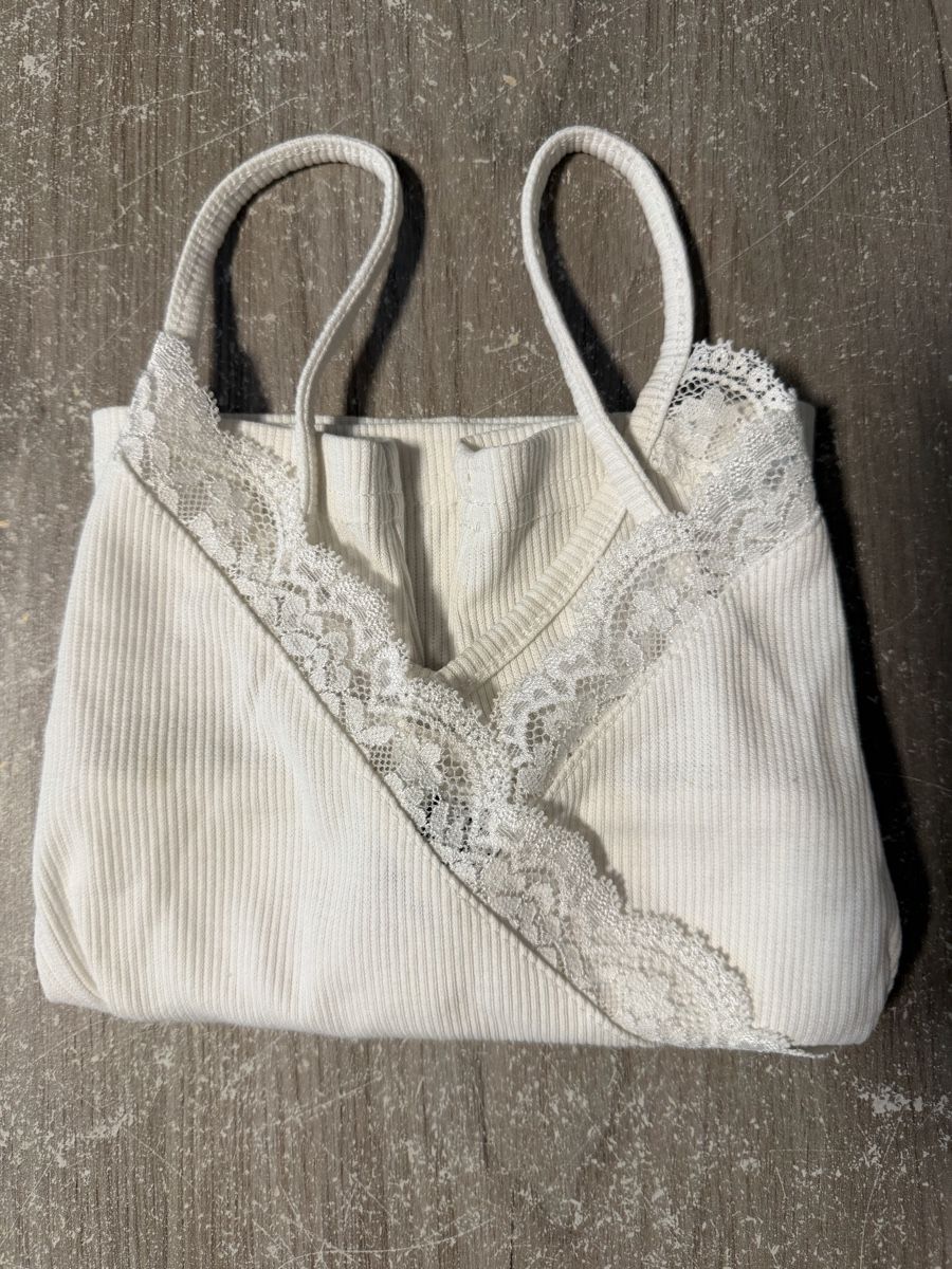 Shein Top: Shein Spitze Top Weiß Größe S  – Usato da Galmiz venduto da Sharonlecchi 1