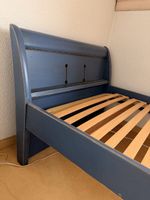 Kinderbett blau Holz Lattenrost guter Zustand