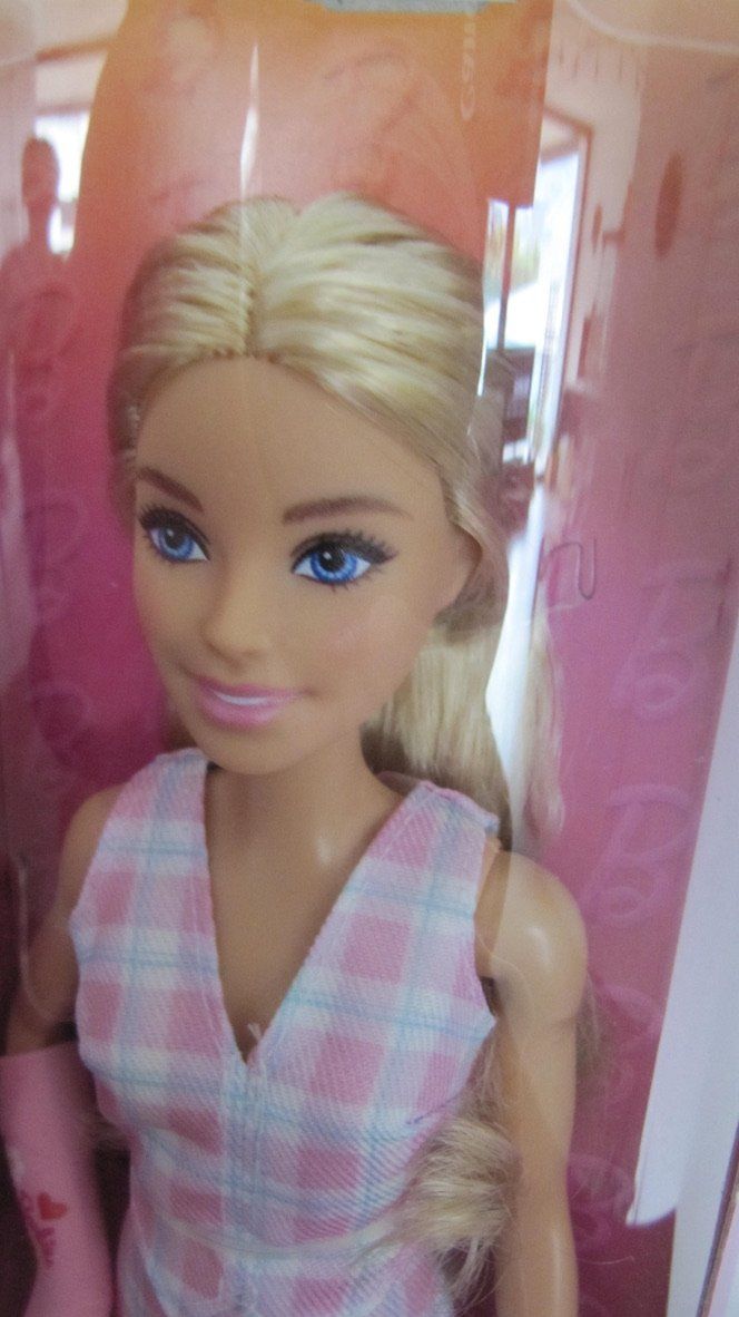 Bambole: Barbie Puppe mit Gipsarm – Nuovo e nell'imballaggio originale da Brunnen venduto da Kiwiland1 2