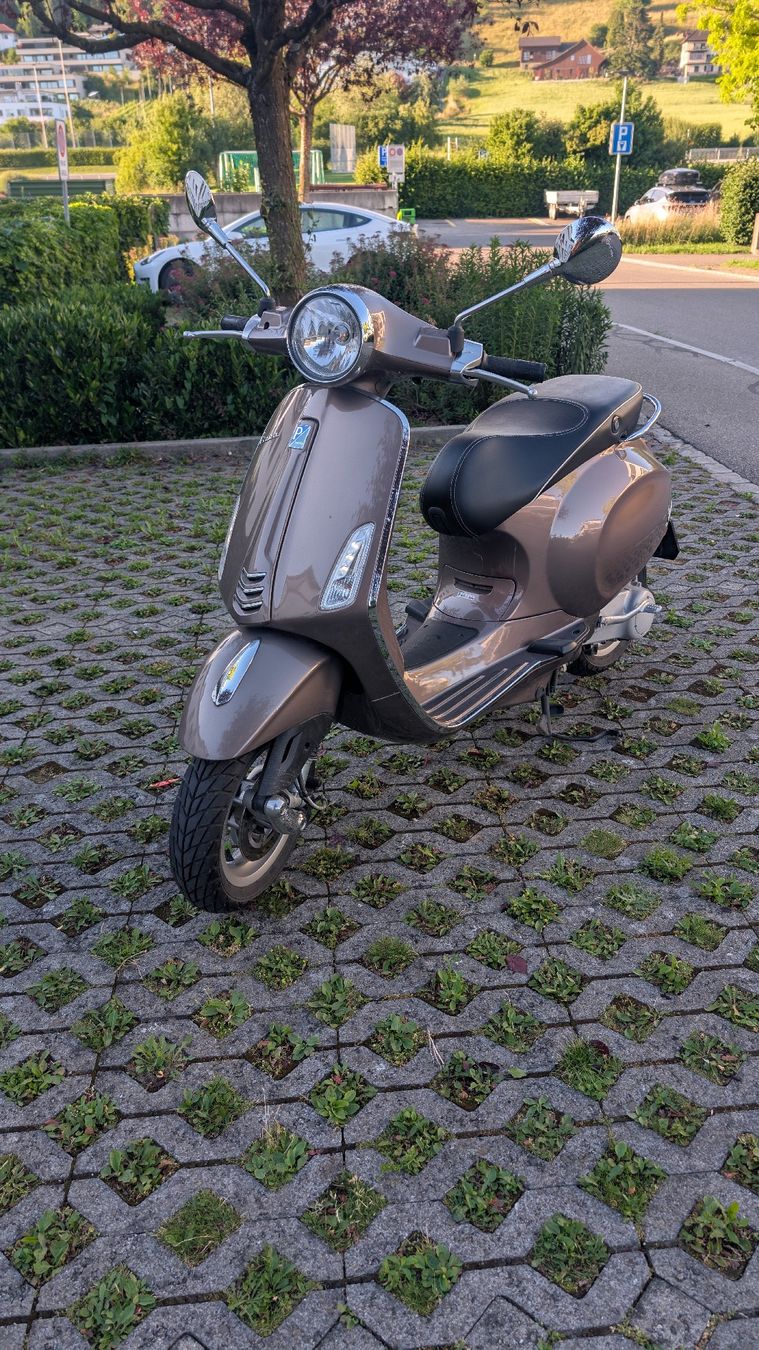 Piaggio Scooters: Vespa Primavera  – Gebraucht aus Meilen von Aqualinas