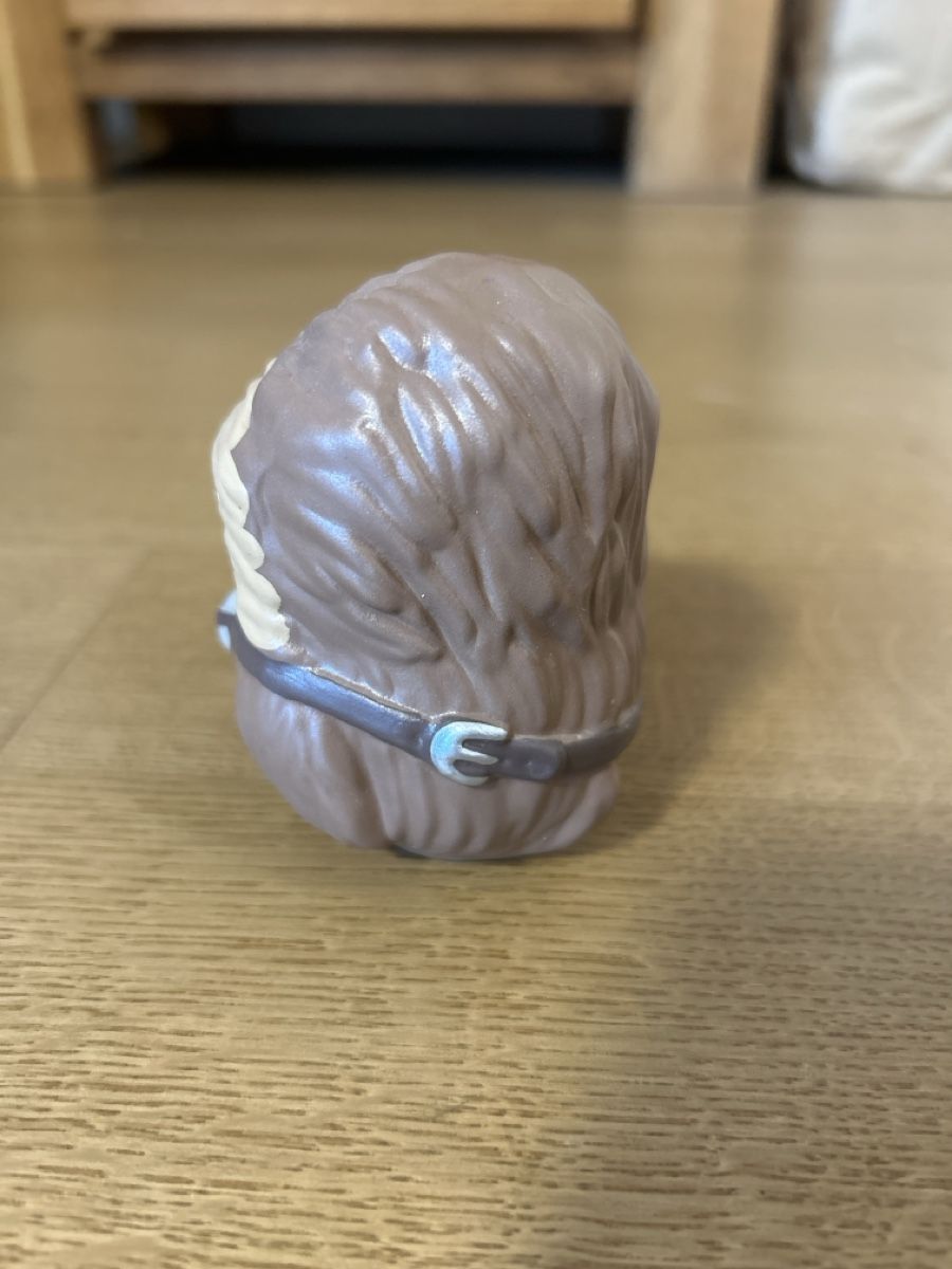 Star Wars Statuette: Chewbacca Eulenfigur aus Porzellan matt – Usato da Gibswil venduto da nat_2nfv 1