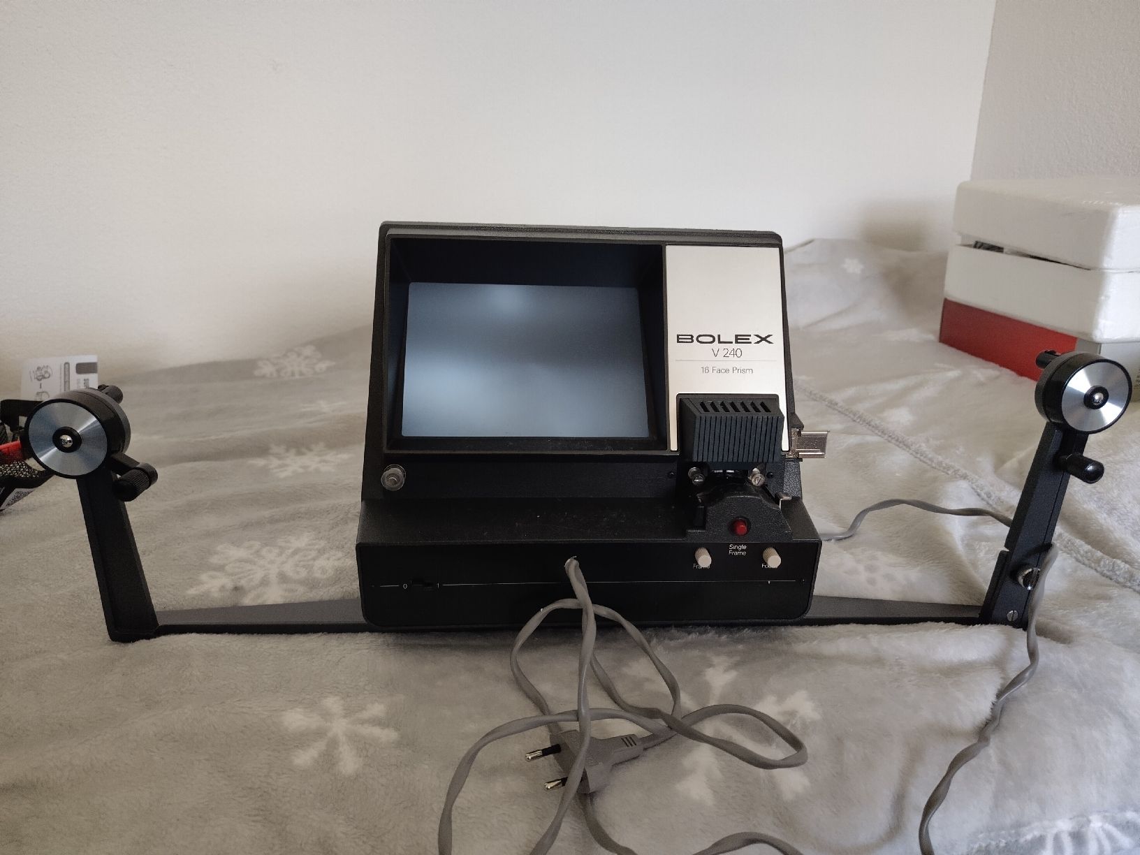 Home Cinema: Filmbetrachter und -schneider – Usato da Teufen AR venduto da wwi_95h8 2