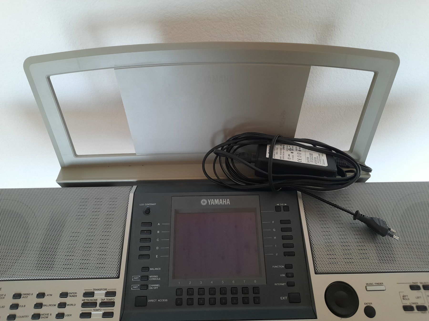 Yamaha Strumenti musicali: Yamaha Keyboard PSR-S700 mit Ständer & Netzteil – Usato da Altnau venduto da willpower71 2