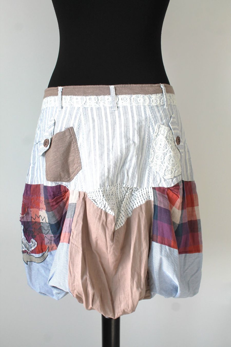 Desigual Gonne: Jupe DESIGUAL taille L – Usato da Chez-le-Bart venduto da jasse 1