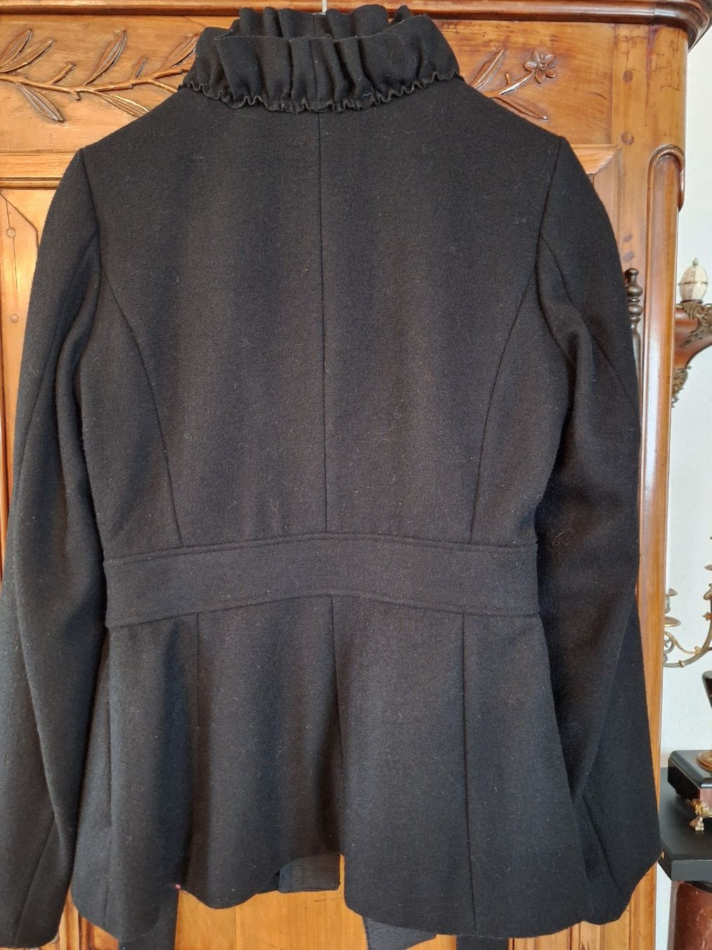 H&M Giacche: Sehr spezielle Jacke – Usato da Rheinfelden venduto da Cleopatra2000 3