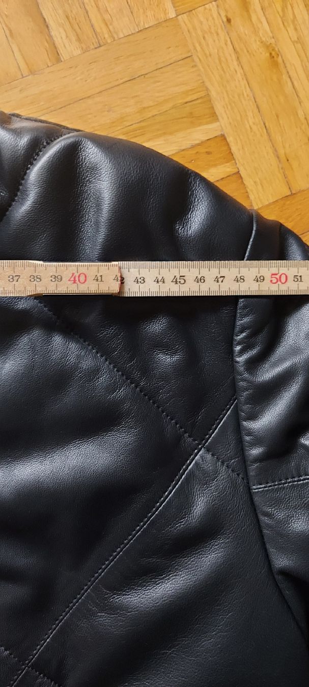Massimo Dutti Giacche: Massimo Dutti Lederjacke, schwarz, Grösse S – Nuovo (secondo la descrizione) da Winterthur venduto da ann_7lxx 7