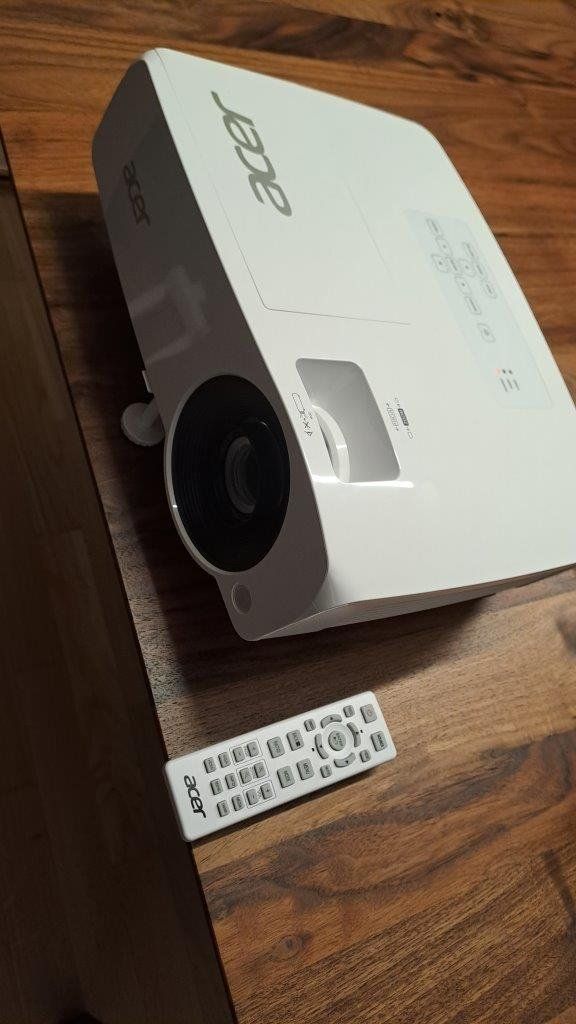 Acer Videoprojektoren: Acer Full HD DLP Beamer – Gebraucht aus Grossdietwil von Rowdii 2