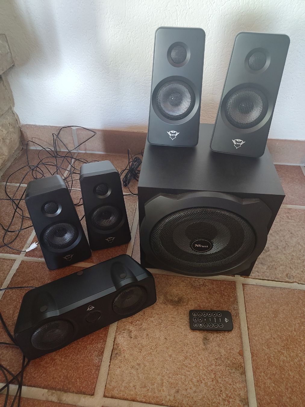 Trust Casse acustiche: Enceinte Trust Gaming GXT TYTAN 5.1 – Usato da Bure venduto da Exospirit