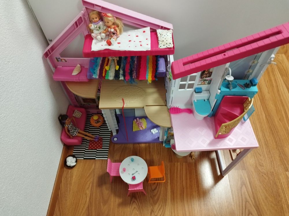 Barbie Haus mit Barbie's und div. Zubehör, Interieur